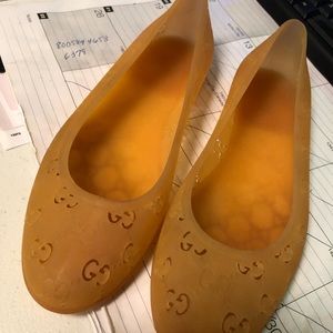 Gucci Jelly Rossi Flats